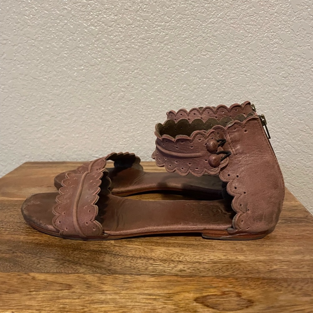 Elf Sandals